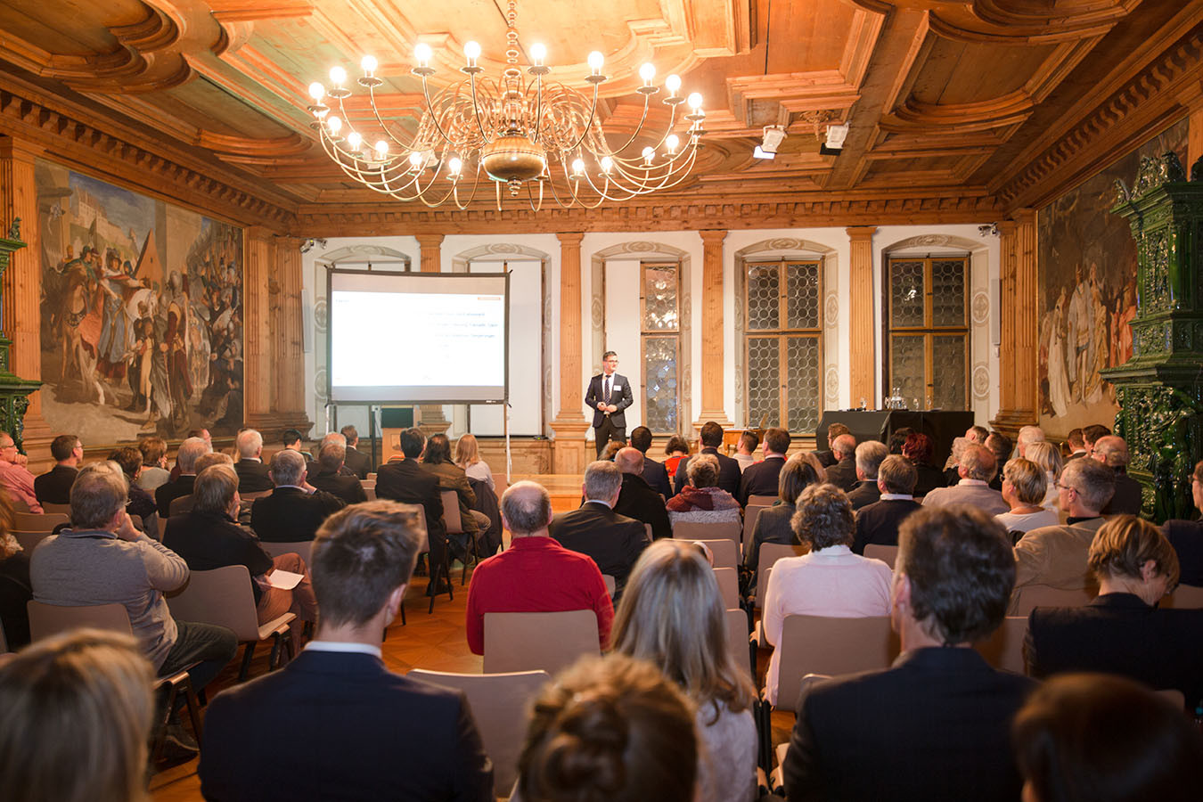 Fachvorträge Mit Podiumsdiskussion - Das Maklerteam